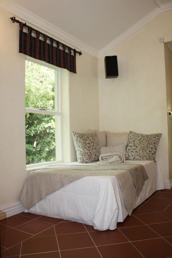 Bed and Breakfast Camelot In Constantia Ciudad del Cabo Exterior foto
