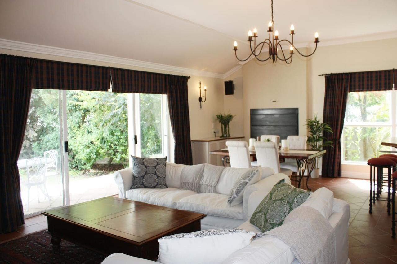 Bed and Breakfast Camelot In Constantia Ciudad del Cabo Exterior foto