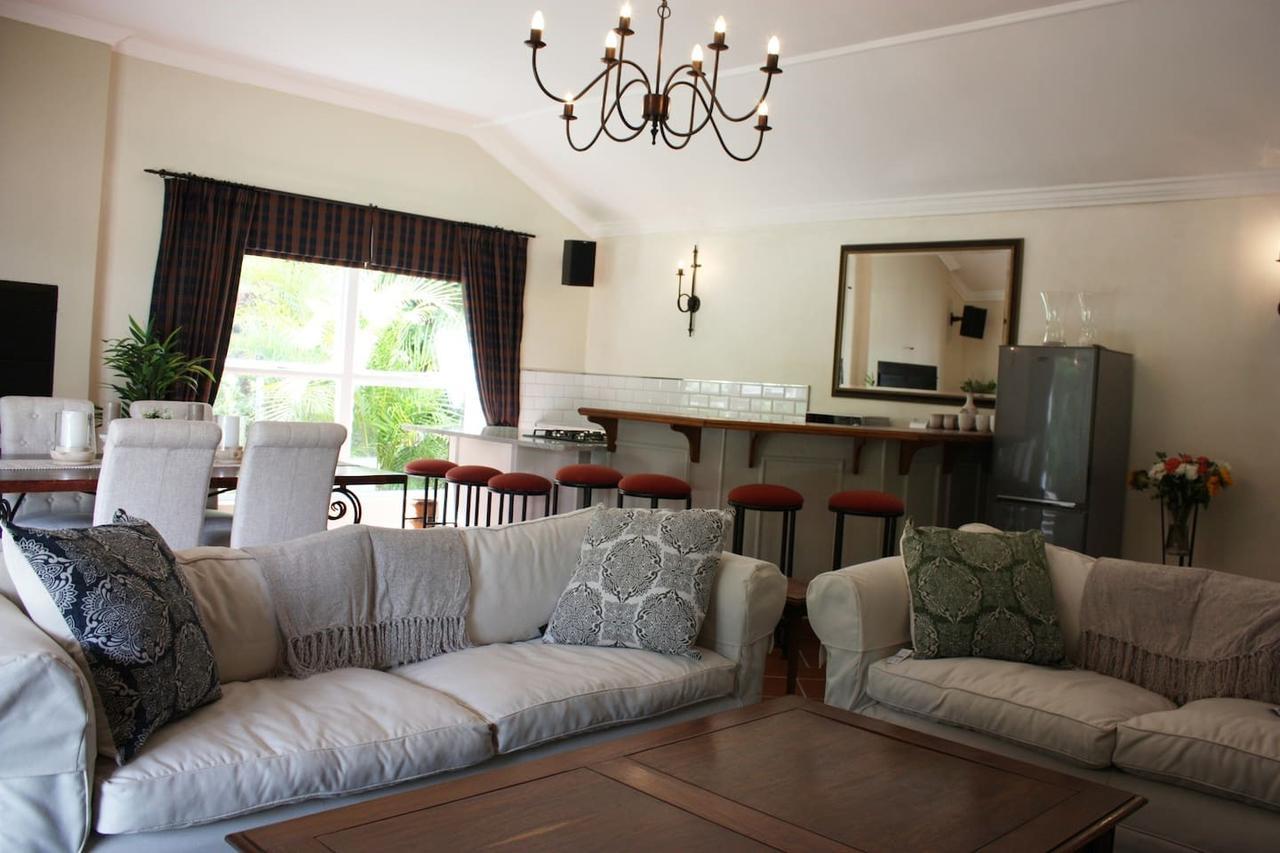 Bed and Breakfast Camelot In Constantia Ciudad del Cabo Exterior foto