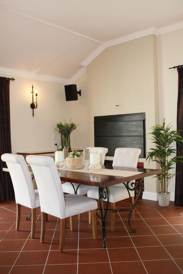 Bed and Breakfast Camelot In Constantia Ciudad del Cabo Exterior foto
