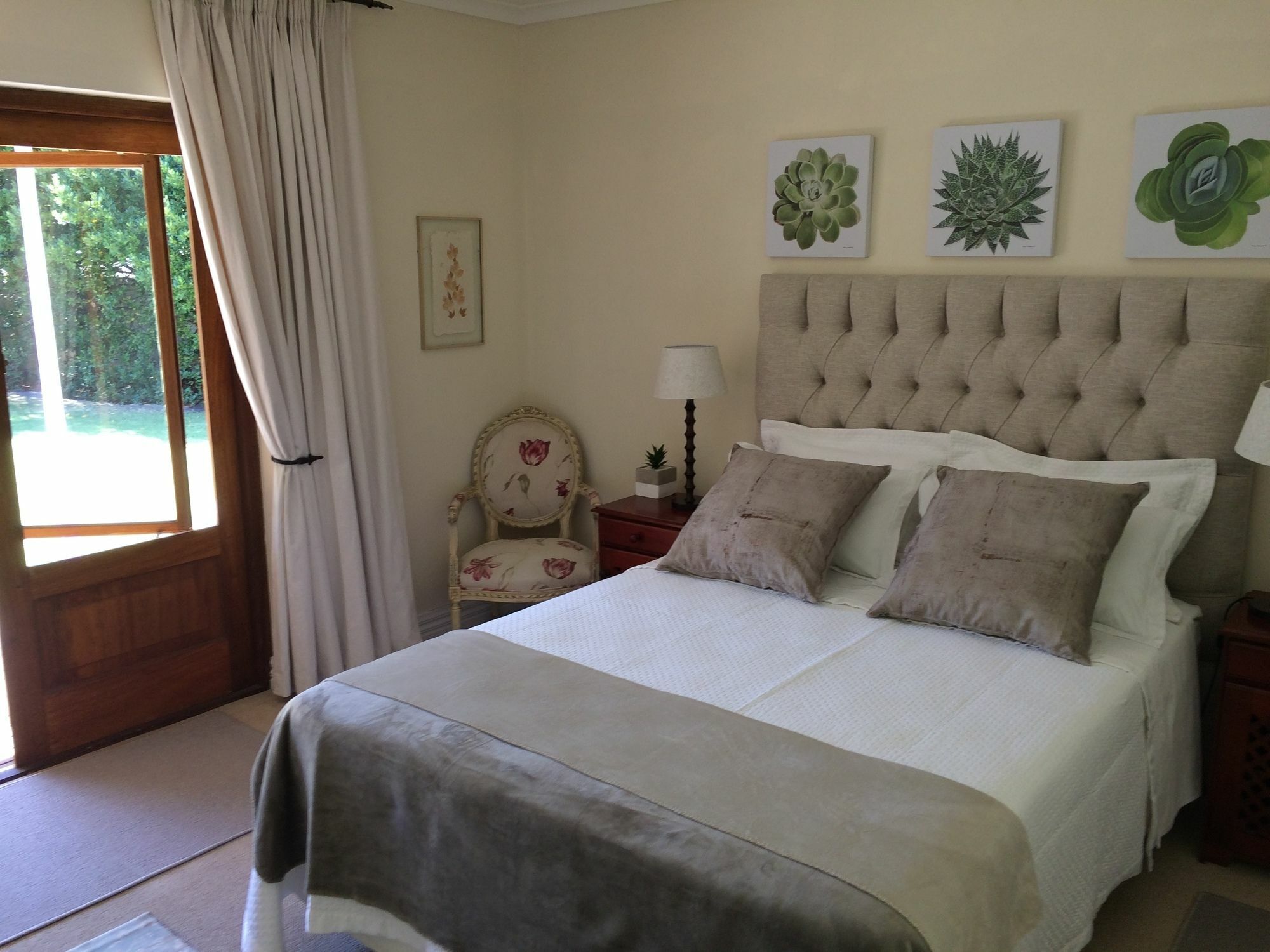 Bed and Breakfast Camelot In Constantia Ciudad del Cabo Exterior foto